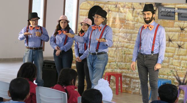 Foça’da çocuk şenliği