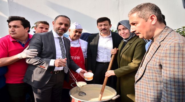 “Bayraklı’ya hizmet etmeye geliyoruz”