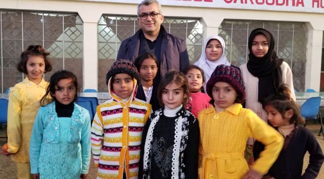 Eğitim Bir-Sen’den Pakistan’a yardım