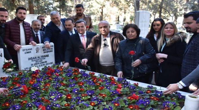 Batur, Alyanak’ı mezarı başında andı