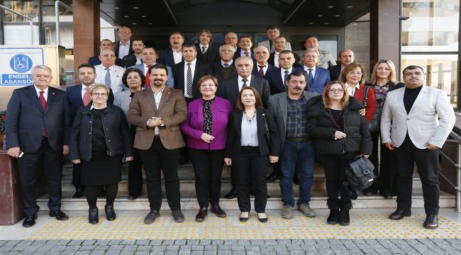 “Borçsuz belediye devrediyoruz”