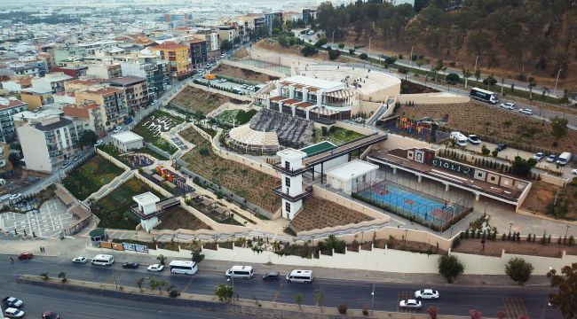 Çiğli’de park ve semti evi açılışları