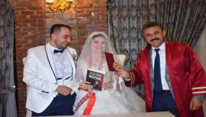 Başkan Kırgöz'den ilk nikah