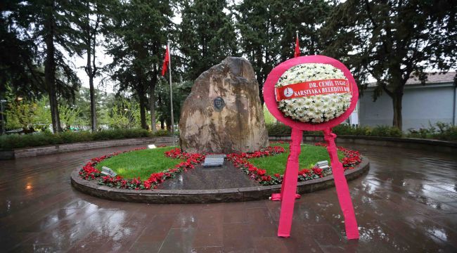 Başkan Tugay, Zübeyde Anne’nin huzuruna çıktı 