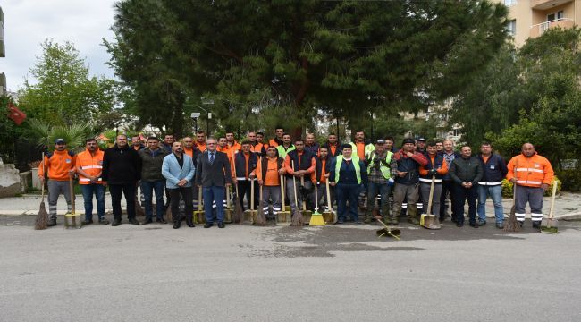 Narlıdere sokaklarında ‘bahar temizliği’