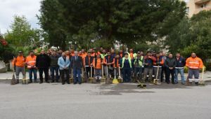 Narlıdere sokaklarında ‘bahar temizliği’