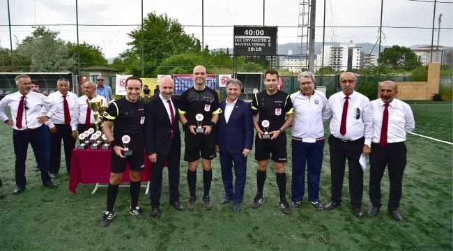 Başkan İduğ EMF ligi kupa törenine katıldı