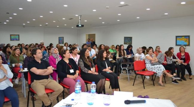 'Doğum Sonrası Anne Ruh Sağlığı' Sempozyumu