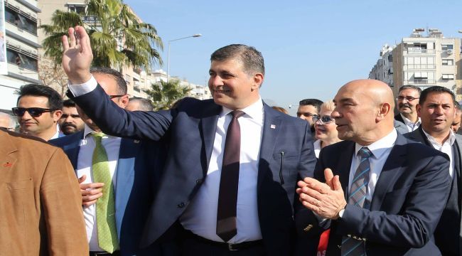 Karşıyaka’da ‘demokrasi’ konuşulacak