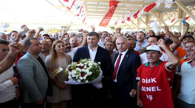 Karşıyaka Belediyesi’nde ‘toplu sözleşme’ sevinci 