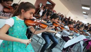 Narlıdere’de ‘Çocuk Senfoni Orkestrası’ kuruluyor