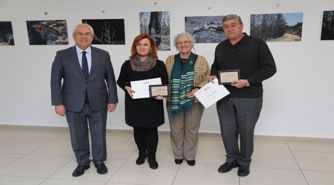 ‘Kara, Kuru, Acı’ fotoğraflar Karabağlar’da!