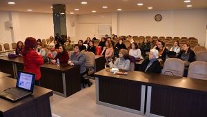 Narlıdere Belediyesi’nden 'Çocuk ve Ebeveyn' semineri