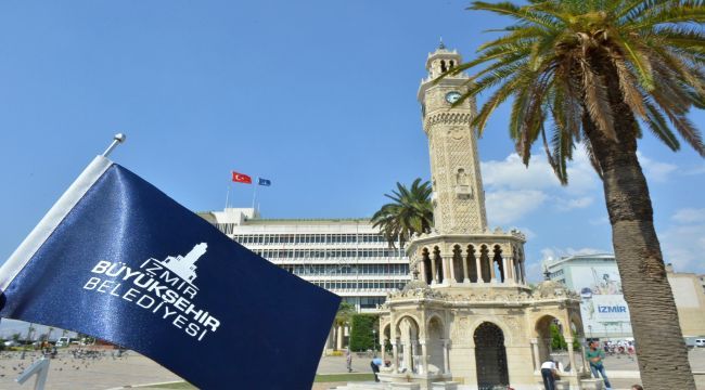 İzmir’de korona savaşçılarına büyük destek