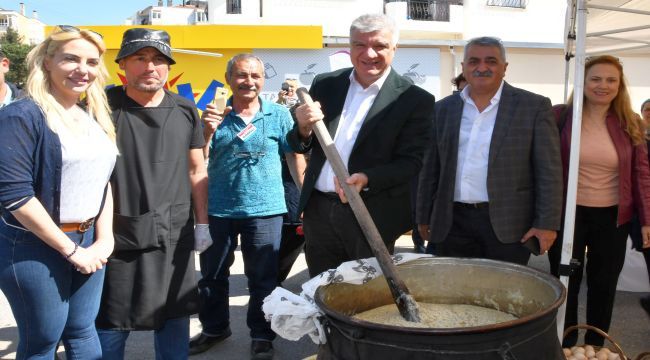 Üretici kadın pazarı Narlıdere'de!