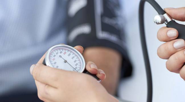 Hipertansiyon hastaları karantina döneminde kilo almamalı