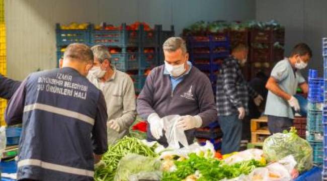 İzmir Sebze Meyve Hali esnafından Biz Varız dayanışmasına destek