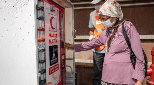 Maskematiklerden İzmirliye 6 milyon maske