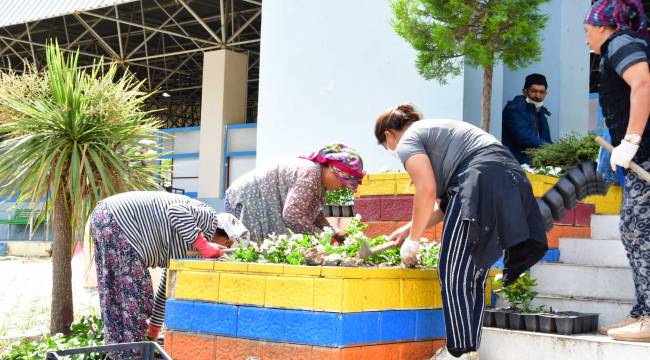 Narlıdere çiçek açtı!