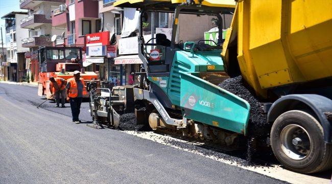 Bornova’da yollar yenileniyor