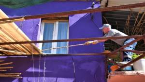 Kemalpaşa Yukarıkızılca evleri rengarenk boyanıyor