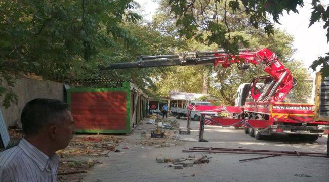 Soyer'in üretici pazarları projesini Uygur çöpe atmıştır