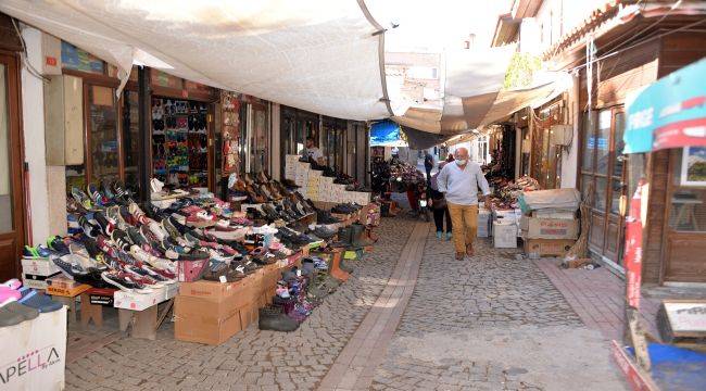 “Alışverişini tarihi Arasta'dan yap, esnafına sahip çık”