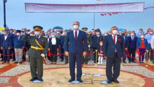 Güzelbahçe’de Cumhuriyet Bayramı Çelenk Töreni Yapıldı
