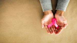 Kadınlar Mamografi Çektirmeyi İhmal Etmemeli