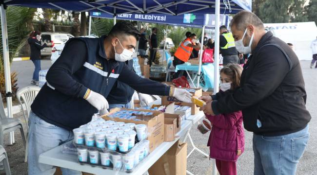 İzmir dayanışmasında Buca Belediyesi nöbette