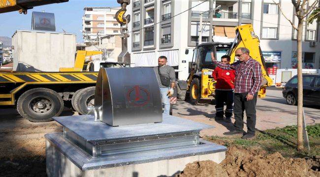 Karşıyaka’da yeraltı konteyner dönemi