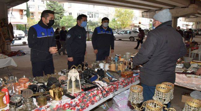 Bornova pazarlarında denetimler devam ediyor