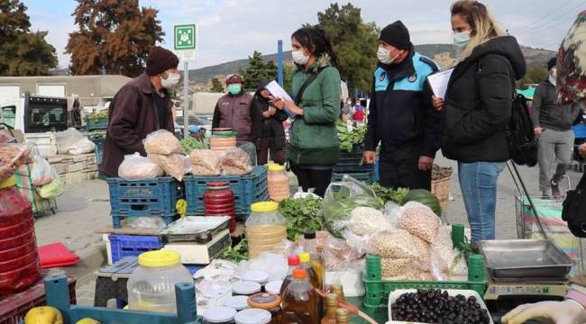 Foçada Pazar İki Güne Bölündü Denetimler Arttırıldı