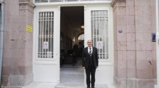 İzmir Büyükşehir Belediyesi ilk hizmet binasına döndü