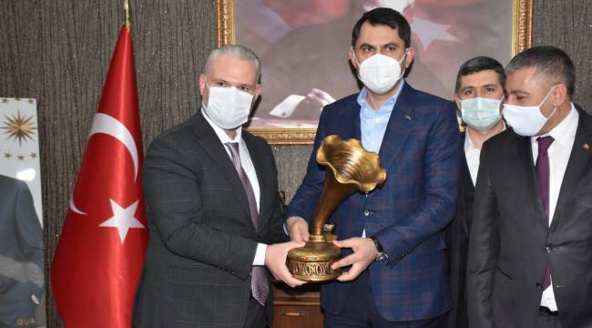 Çevre ve Şehircilik Bakanı Murat Kurum Menemen’deydi