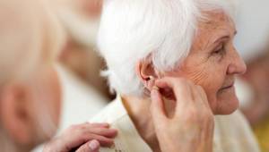 Yaşlılarda İşitme Kaybı Alzheimer’a Neden Olabilir
