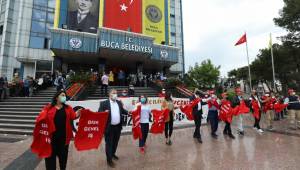 Buca’da tam kapanma öncesi erken 1 Mayıs