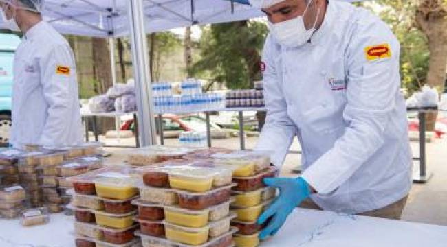 Büyükşehir'den evlere iftar sofrası servisi