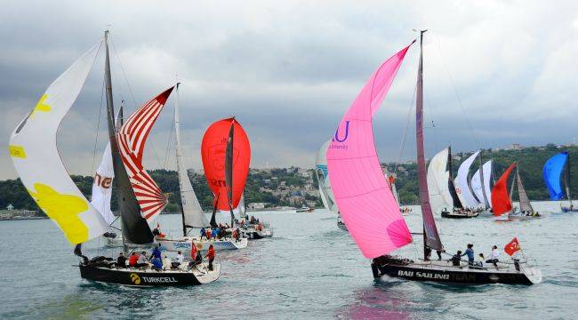 Boğaz’da yelken coşkusu