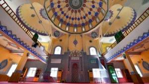 Göçmen Konutları Camii yeni bir çehreye kavuştu