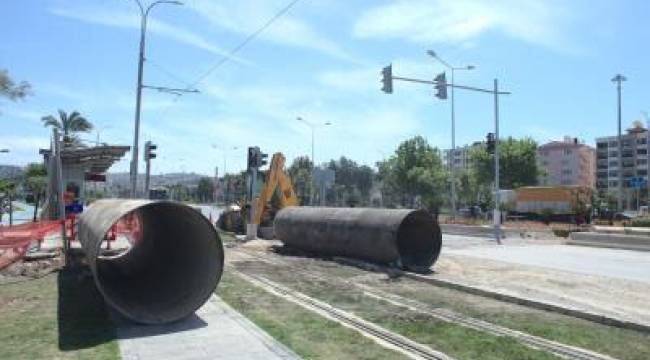 İZSU taşkınları önleyecek çalışmalarını sürdürüyor