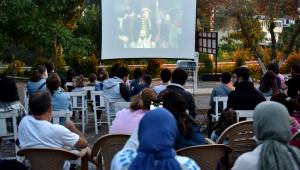 Bornova’da Açıkhava Sinema Günleri