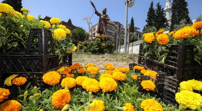 Buca’nın sokakları çiçek açtı 