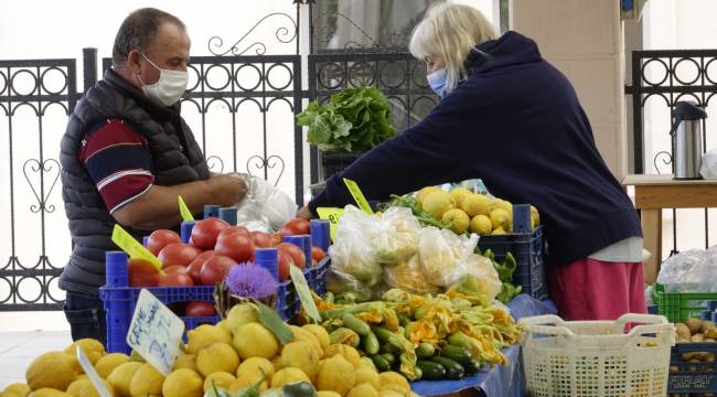 Çeşme’de Tarla’dan Sofra’ya Üretici Pazarı 