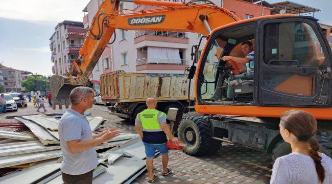 Kemalpaşa’da Fırtına Sonrası Ekipler Teyakkuzda