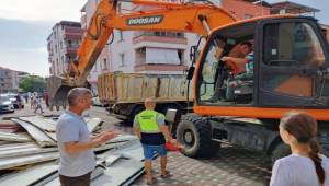 Kemalpaşa’da Fırtına Sonrası Ekipler Teyakkuzda