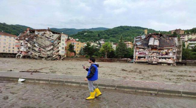 DENİZ FENERİ YANGINDAN SONRA SEL AFETİ YAŞAYAN BATI KARADENİZ’DE