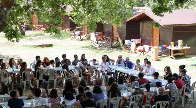 Üniversiteliler Başkan Kılıç’la kampta buluştu 