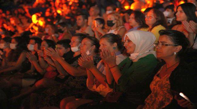 Güzelbahçe’den ‘Barış Türküleri’ Yükseldi