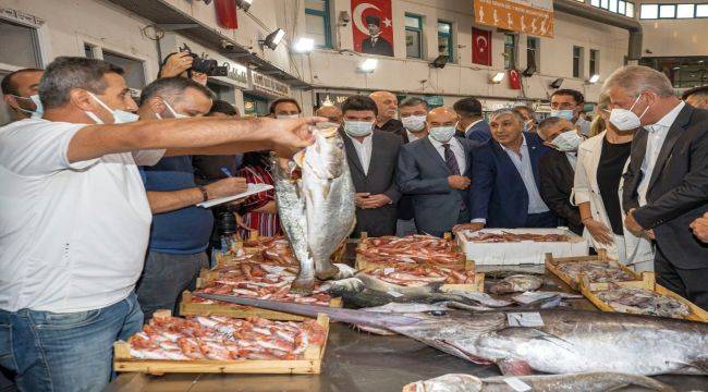 İzmir’de Balık Sezonu Açıldı